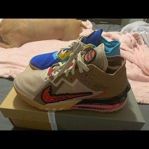 Men’s Shoes Size 9.5